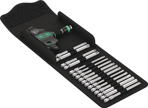 Bit-Satz mit Schraubendrehergriff und verschiedenen Schraubendreher-Bits in einer Tasche