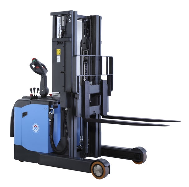 Elektro-Hochhubwagen für den Materialtransport im Lager