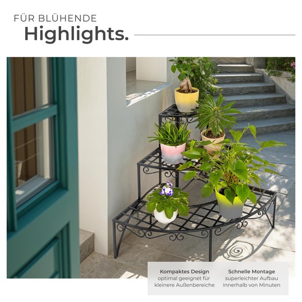 Pflanzenregal aus Metall mit mehreren Ebenen im Außenbereich