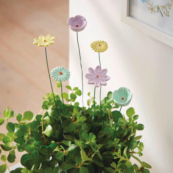 FRANK FLECHTWAREN|Blumenstecker Pastellblüten, 6er Set, 3 x 3 x 2 cm, GH: 30 cm, PORZELLAN, METALL