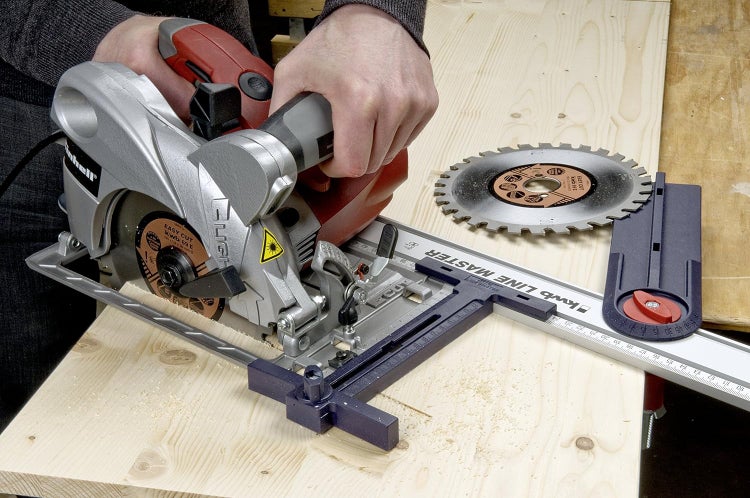 kwb LINE-MASTER Präzisionslineal 800 mm, Vorteils-Set mit Führungsschiene, Sägeführung, Winkelanschlag und 2 Spann-Zwingen, für Holz-, Bastel- und Metallarbeiten
