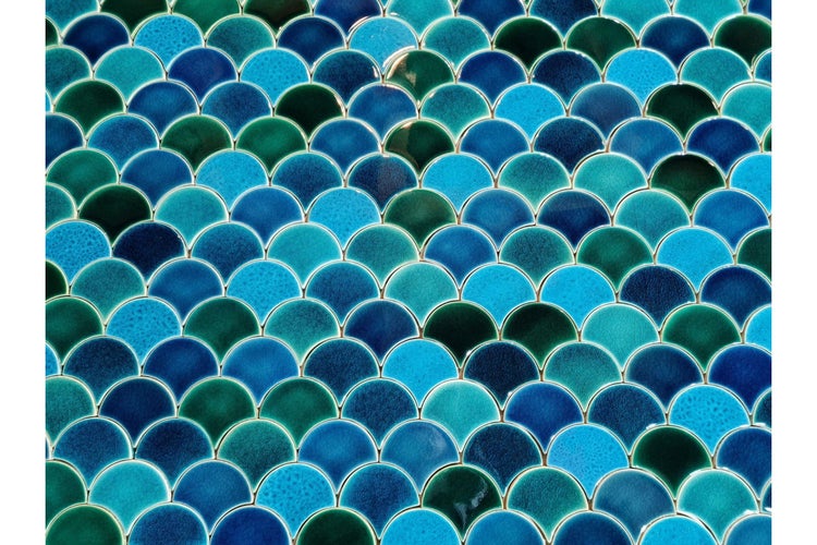 Mosaikfliesen in Schuppenoptik