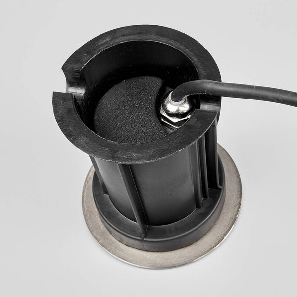 Kunststoff-Einbaugehäuse für Bodeneinbaustrahler mit Kabelanschluss und Edelstahlabdeckung