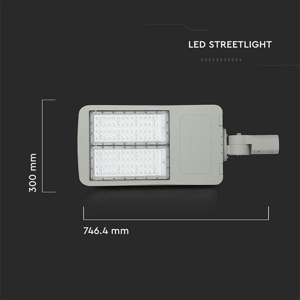 LED-Strassenleuchte mit den Massen 300 mm x 746.4 mm.