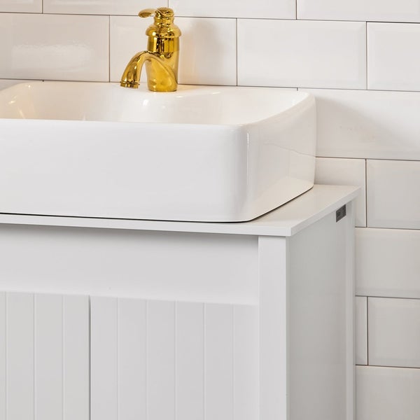 Waschtisch mit Aufsatzwaschbecken und Armatur