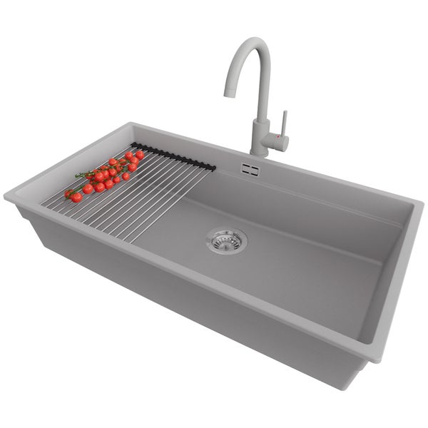 Spüle mit Abtropfgitter und Armatur