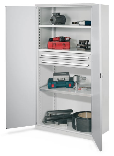 Werkstattschrank mit Werkzeugen und Zubehör
