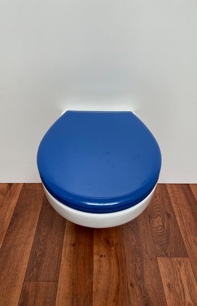 Klassischer WC Sitz Bernina sorrento blau, Duroplast, passend auf alle Standard WC's