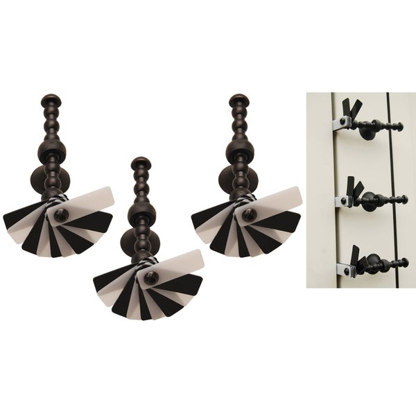 Schrankriegel mit drehbaren Flügeln zur Kindersicherung