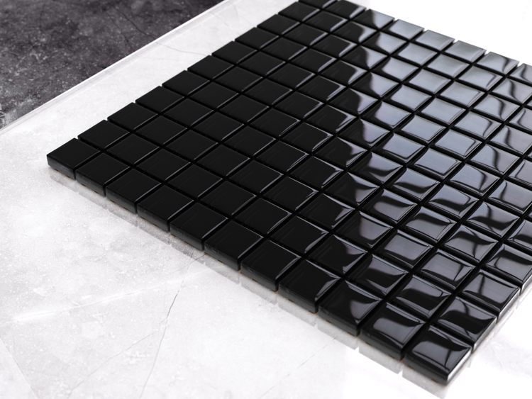 Glasmosaik auf Netz für Bad und Küche 30cm x 30cm  - Black Absolut