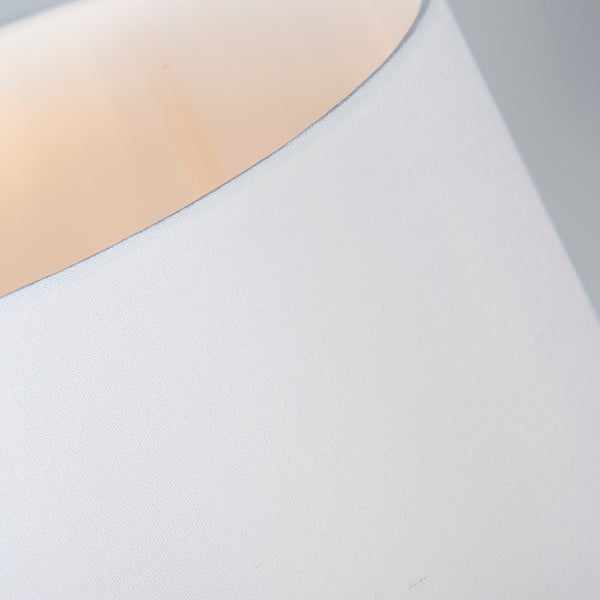 Nahaufnahme eines Lampenschirms aus Stoff