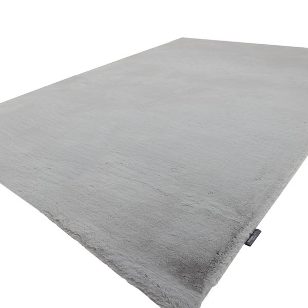 Rechteckiger Teppich mit weichem Webpelz Flor und Herstelleretikett