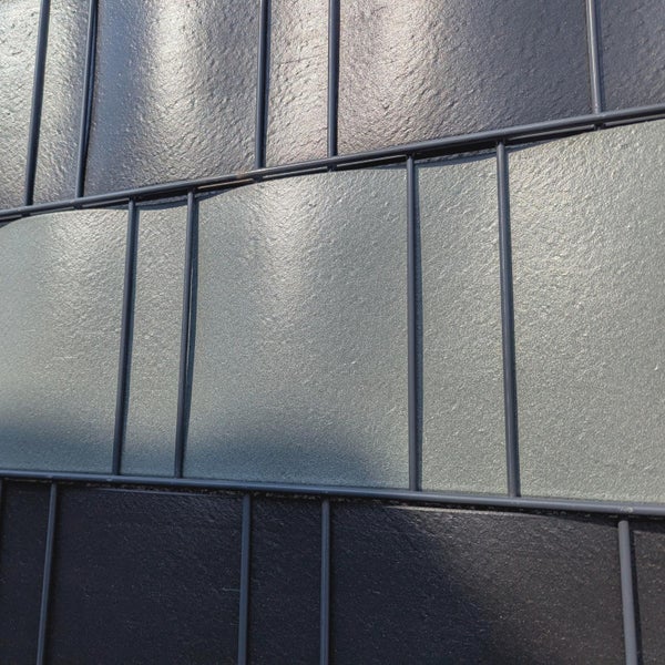 Detailansicht eines Doppelstabmattenzauns