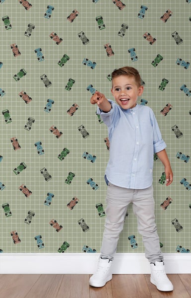 Kinderzimmer mit Tapete mit Automobilmuster