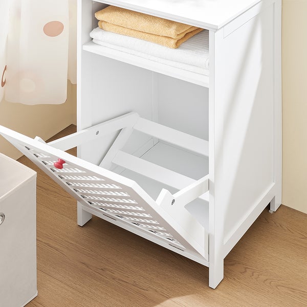 Weißer Badezimmerschrank mit Wäschekippe, Ablagefächern und Handtüchern