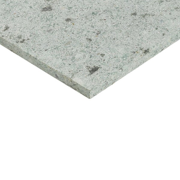 Steinplatte mit Granitoptik fuer den Aussenbereich