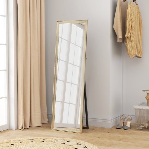 Klappstuhl mit stabilem dreieckigen Rahmen und einer Belastbarkeit von 120 Kilogramm