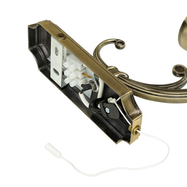 Detailansicht einer Wandleuchte mit Zugschalter