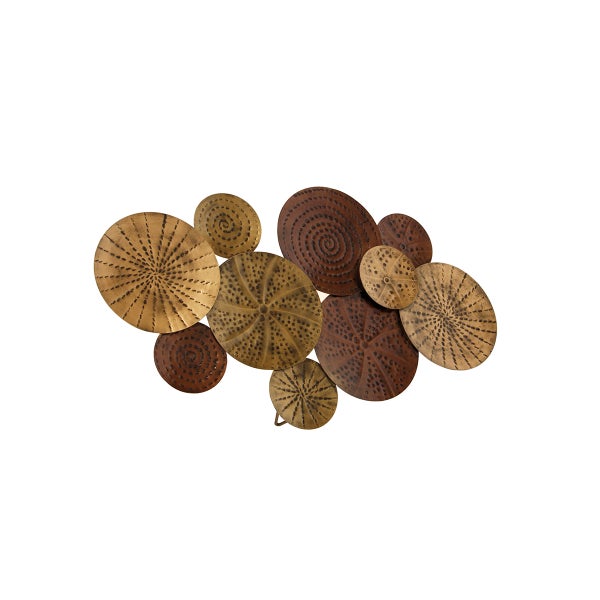 Wanddekoration aus Metall mit kreisförmigen Elementen und Mustern