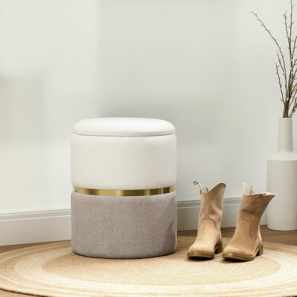 Doppelte Scharniere verhindern das Einklemmen der Finger.