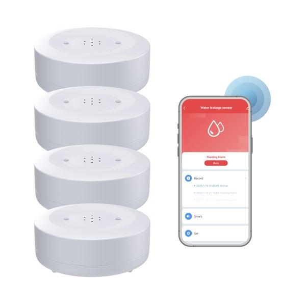 Vier runde Wassermelder und ein Smartphone mit einer App zur Überwachung von Wasserschäden und Alarmbenachrichtigung.