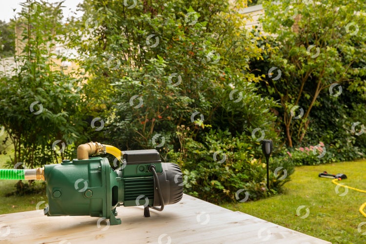 Vier Rothenberger Maxigas 400 Gaskartuschen, 600 Milliliter, für Löt- und Schweißarbeiten nach Europäischer Norm 417.