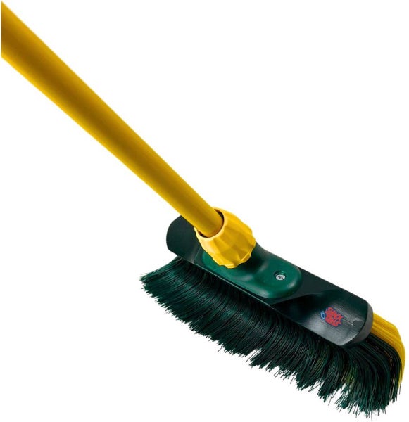 Kehrbesen mit Stiel