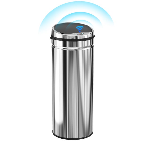 Automatischer Abfalleimer aus Edelstahl mit Sensor-Deckel zur berührungslosen Öffnung.