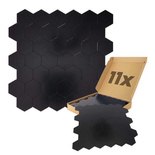 Set aus elf schwarzen Wandpaneelen in Sechseck-Optik inklusive Verpackungskarton.