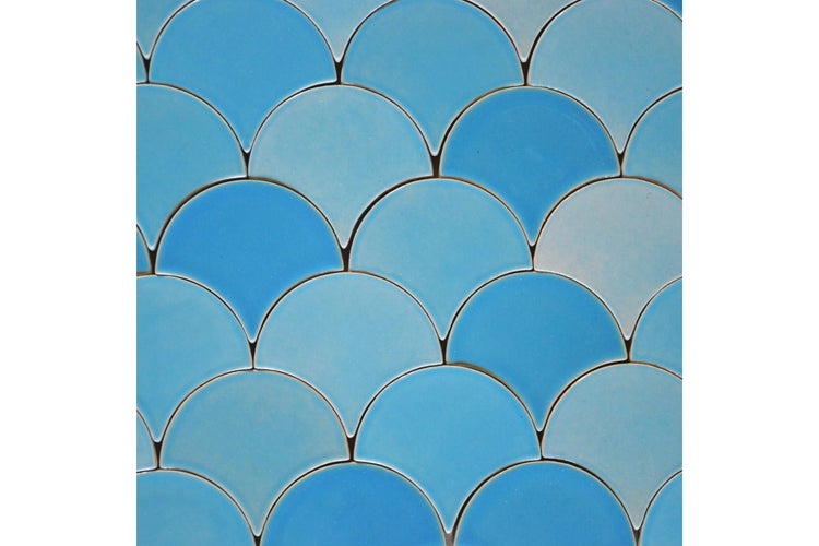 Mosaikfliesen in Schuppenform