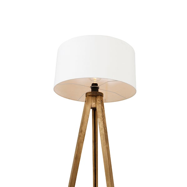 Stehlampe mit weißem Lampenschirm und Holzfuß