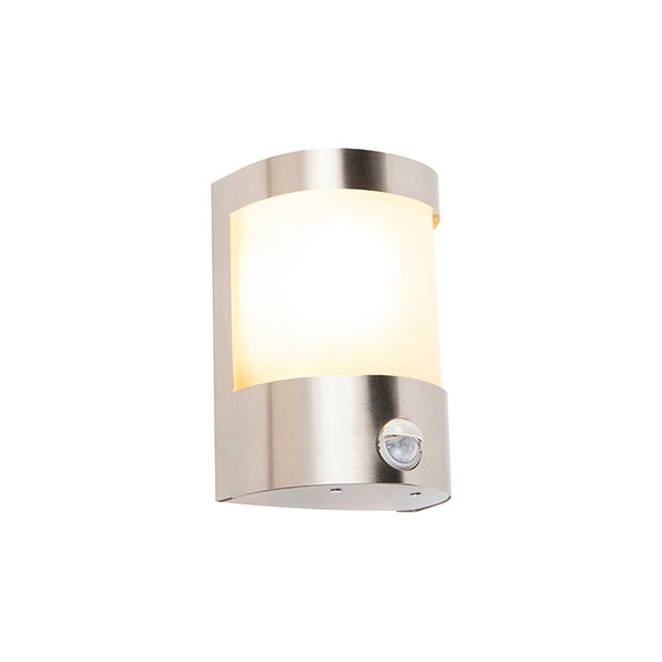 Moderne Außenwandleuchte aus Edelstahl mit Bewegungsmelder, eingeschaltet.