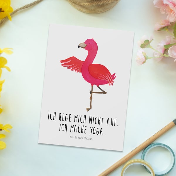 Mr. & Mrs. Panda Postkarte Flamingo Yoga - Weiß