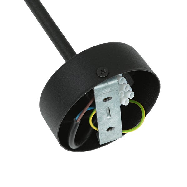 Innenansicht einer Deckenleuchte mit Verkabelung