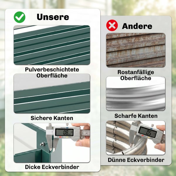 Ein großer Gartenpavillon mit festem Dach und Vorhängen über einer Sitzgruppe aus Holz auf einer gepflasterten Terrasse im sonnigen Garten.