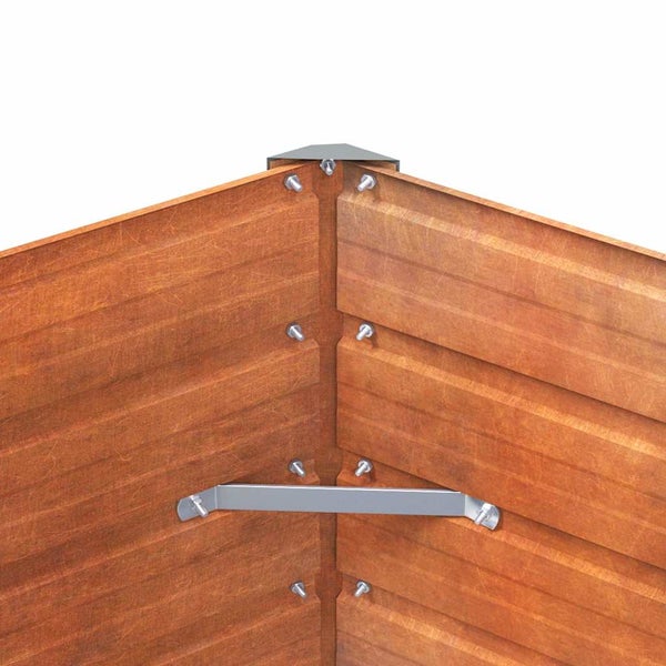 Detailansicht der Innenecke eines Hochbeets in Rost-Optik mit Eckverbindung, Schrauben und Stabilisierungsstrebe.
