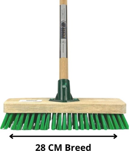 Straßenbesen mit Holzstiel und 28 Zentimeter Breite