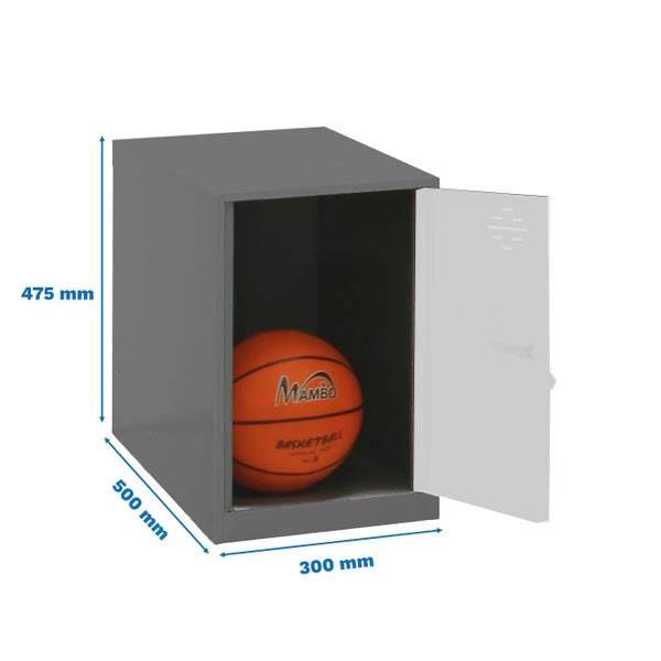 Grauer Stahlschrank mit offener Tür und den Maßen 475 mm Höhe, 500 mm Tiefe und 300 mm Breite. Im Schrank befindet sich ein Basketball.