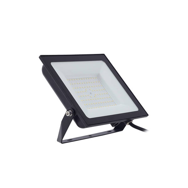 Schwarzer LED-Außenstrahler mit Montagebügel und integrierten LED-Leuchtmitteln hinter einer Glasscheibe.