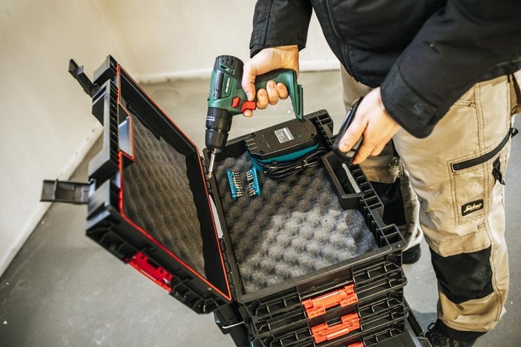 PROREGAL QBRICK Werkzeugkasten Pro Toolbox HxBxT 32 x 45 x 13 cm 11 Liter Mit Deck & Teleskopgriffe Mit Klemmverschlüsse Metall Schwarz