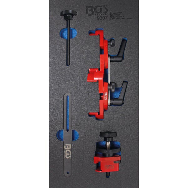 Motor-Einstellwerkzeug-Satz in einer Schaumstoffeinlage für Werkstattwagen von BGS Technic.