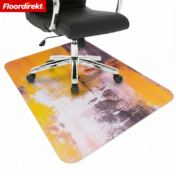 Bodenschutzmatte mit abstraktem Design für Bürostühle. Floordirekt Logo.