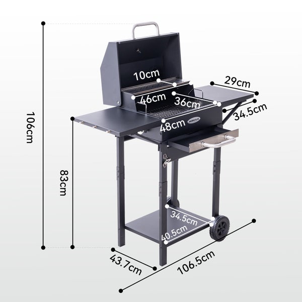Schwenkgrill mit den Massen 106 cm Höhe, 106,5 cm Breite und 43,7 cm Tiefe.