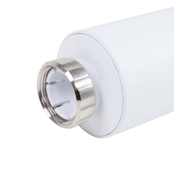 Detailansicht eines Heizkörperthermostats mit Überwurfmutter aus Metall zur Montage am Ventil.