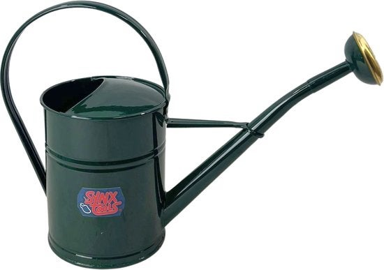 Gießkanne aus Metall mit Brause