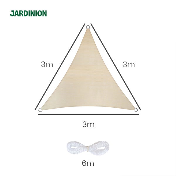Dreieckiges Sonnensegel von Jardinion mit den Maßen 3 mal 3 mal 3 Meter inklusive 6 Meter Befestigungsseil. Jardinion Logo.