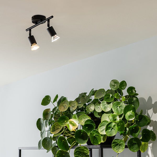 Schwarze Deckenleuchte mit zwei Strahlern