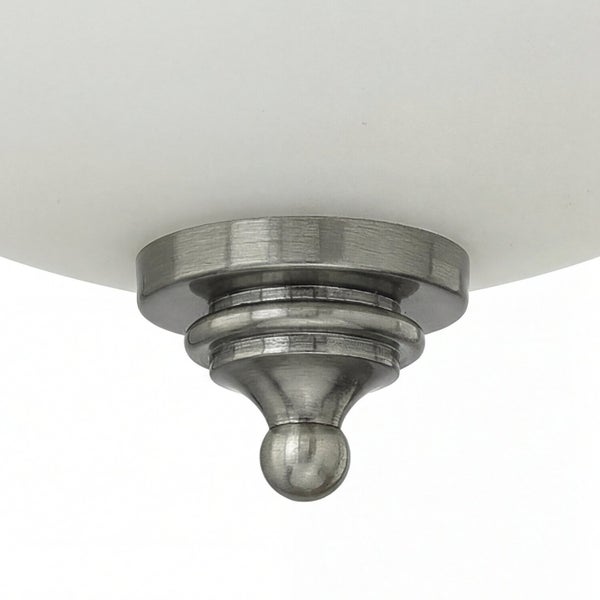 Detail einer Deckenleuchte mit Beschlag