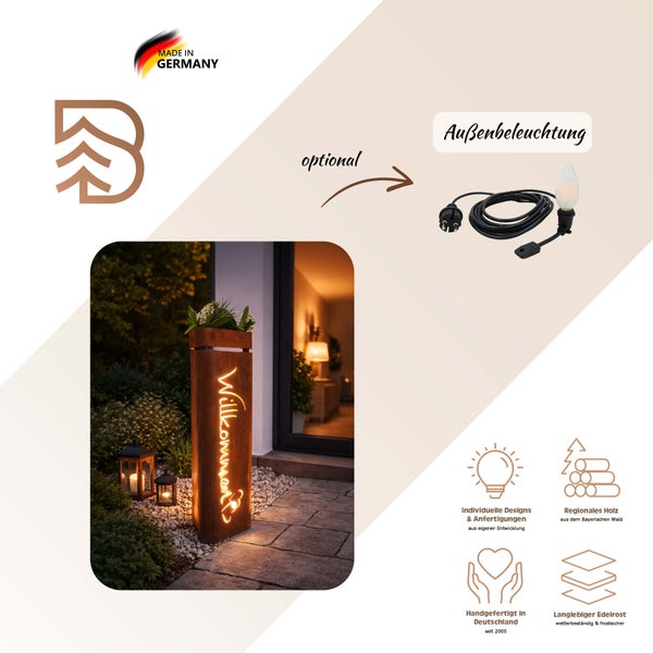 Dekorative Edelrost Gartensäule mit Willkommensschriftzug und optionaler Außenbeleuchtung aus regionalem Holz gefertigt in Deutschland.