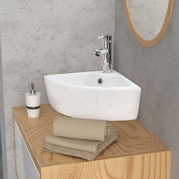 Brausestange mit Halterung und Befestigungsmaterial